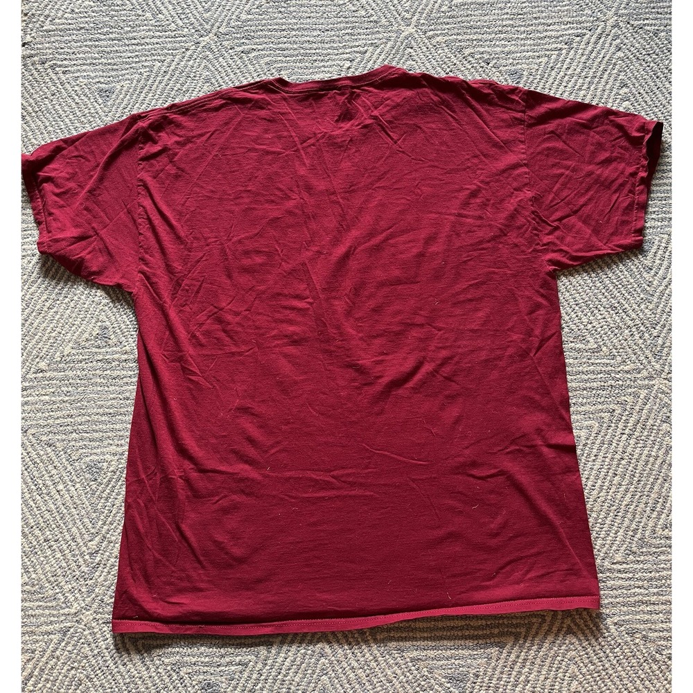 Dungeons and‎ Dragons T-Shirt - Maroon/Gold - XXL - Picture 4 of 4